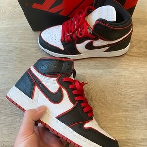 - Jordan 1 Retro High Bloodline